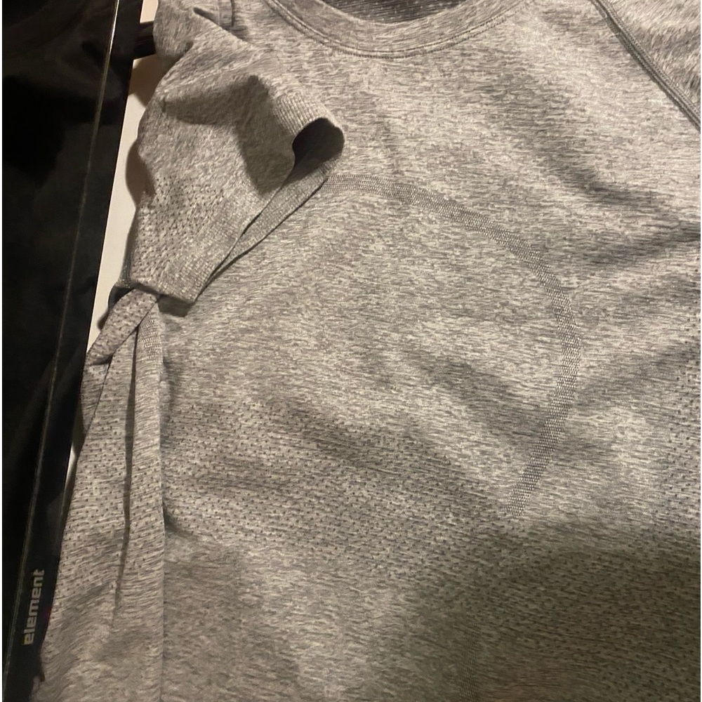 grey lululemon swiftly tech